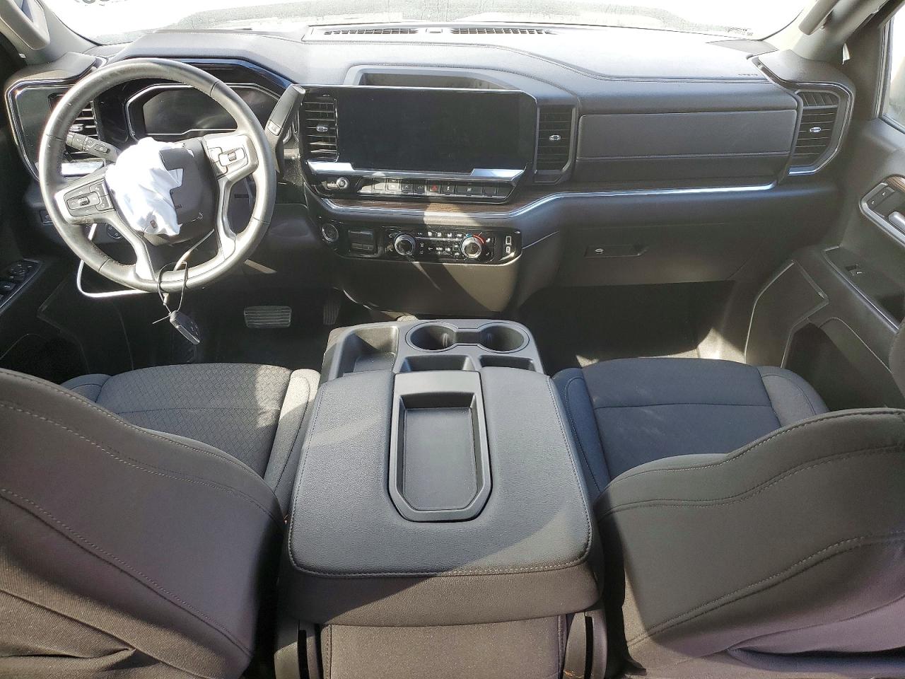 2025 CHEVROLET SILVERADO C1500 LT photo 15