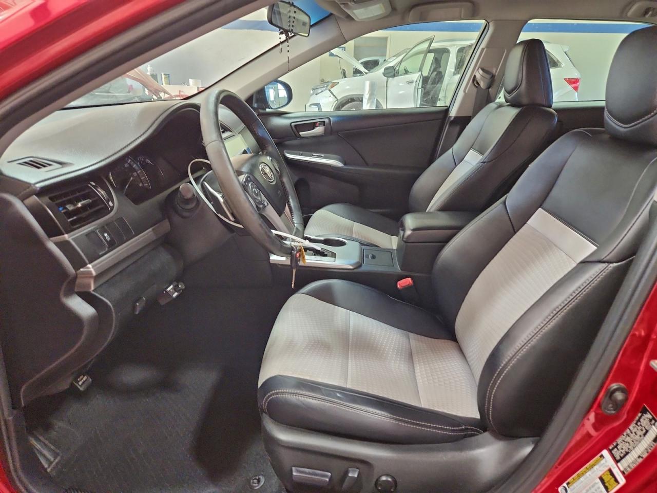 2013 TOYOTA CAMRY L photo 13