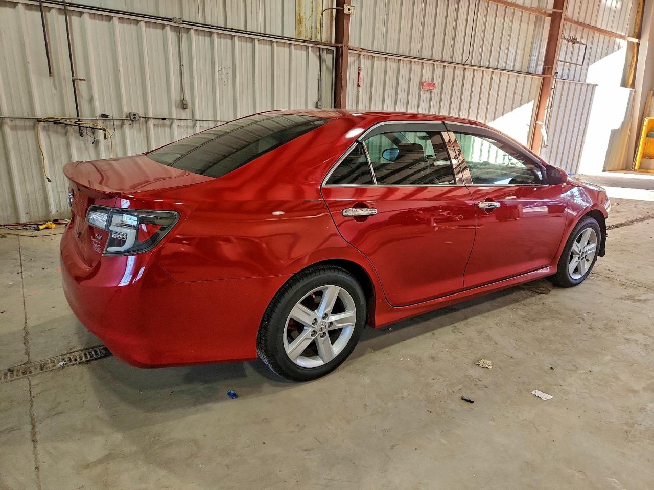 2013 TOYOTA CAMRY L photo 5