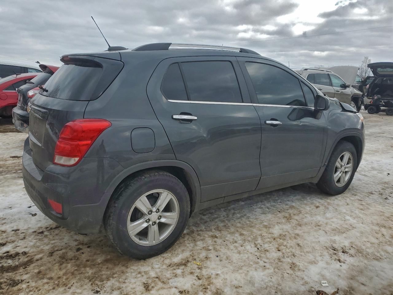 2018 CHEVROLET TRAX 1LT photo 3