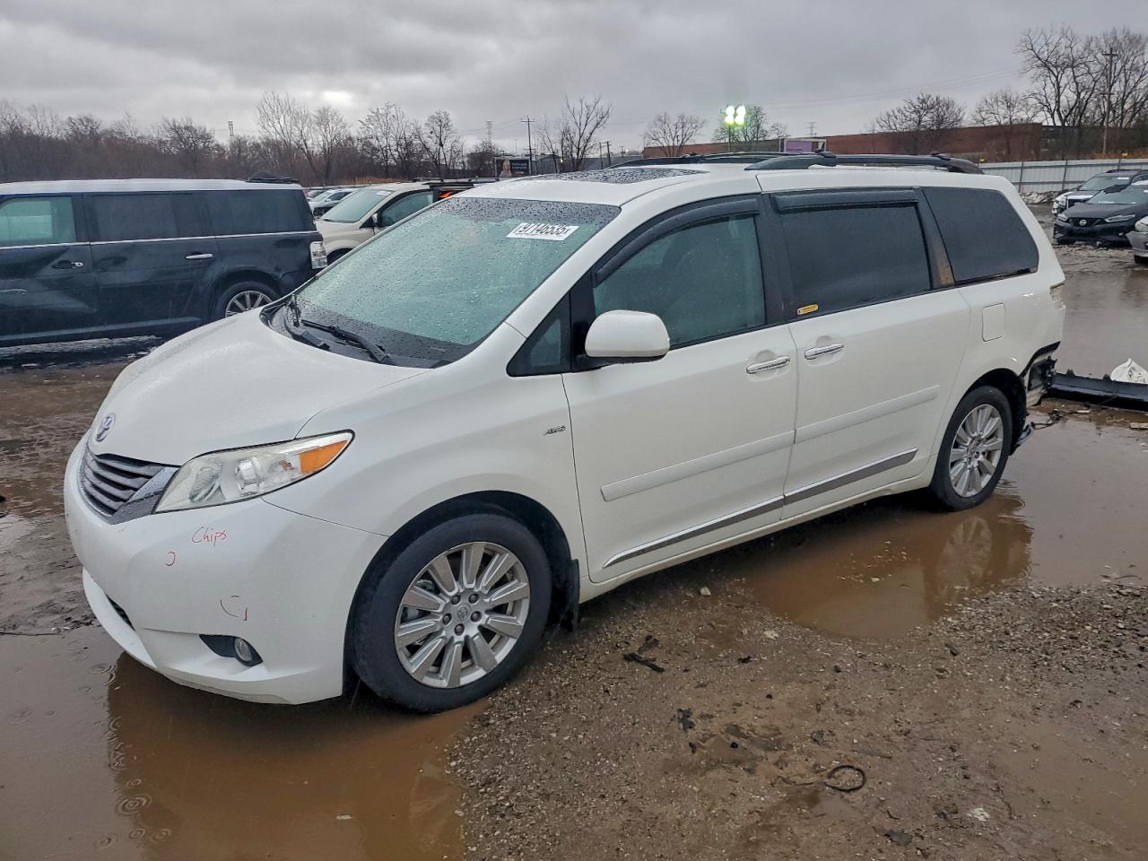 2017 TOYOTA SIENNA