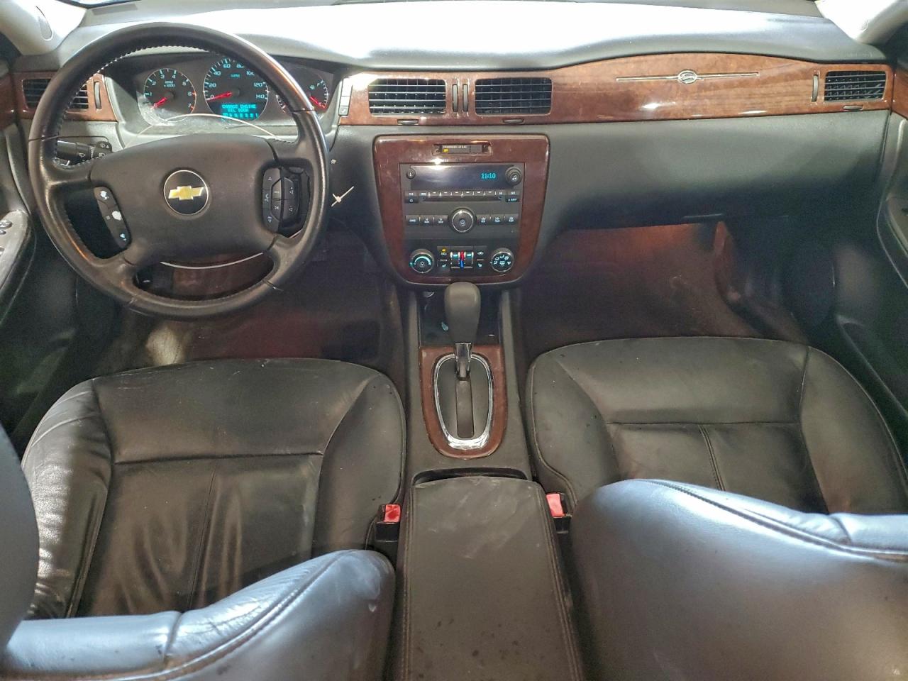 2010 CHEVROLET IMPALA LT photo 8
