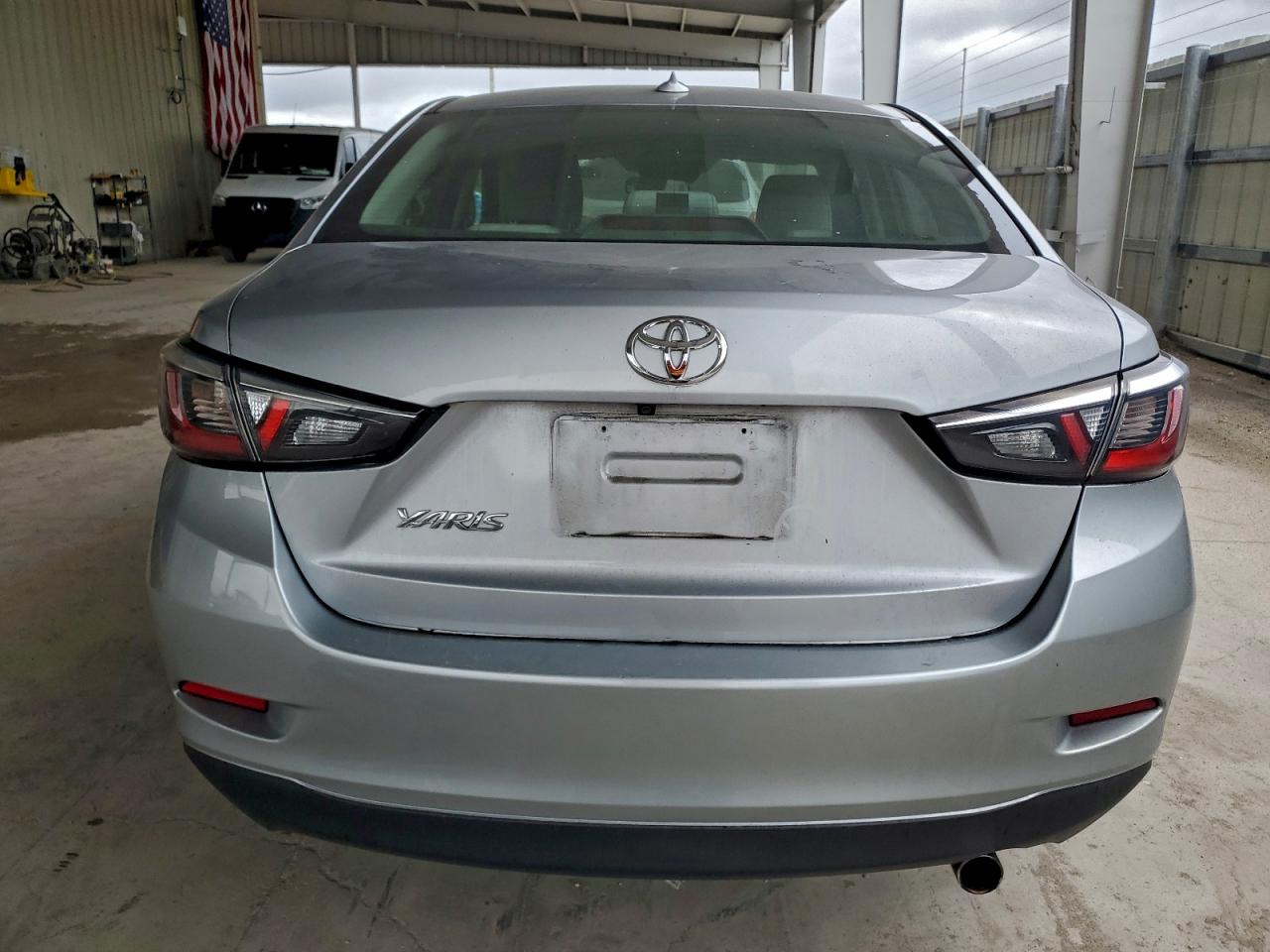 2019 TOYOTA YARIS L photo 6