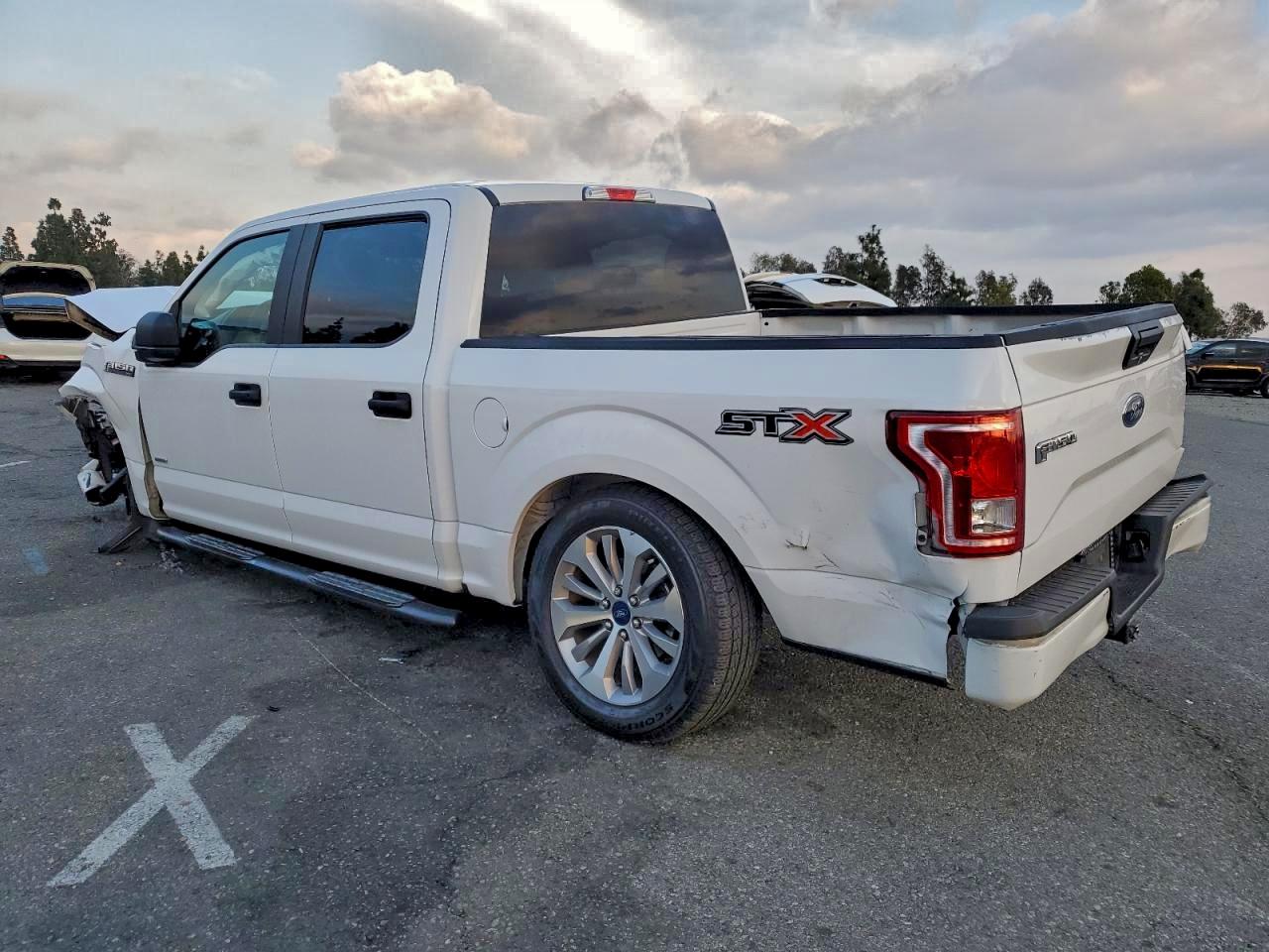 2017 FORD F150 SUPERCREW photo 3