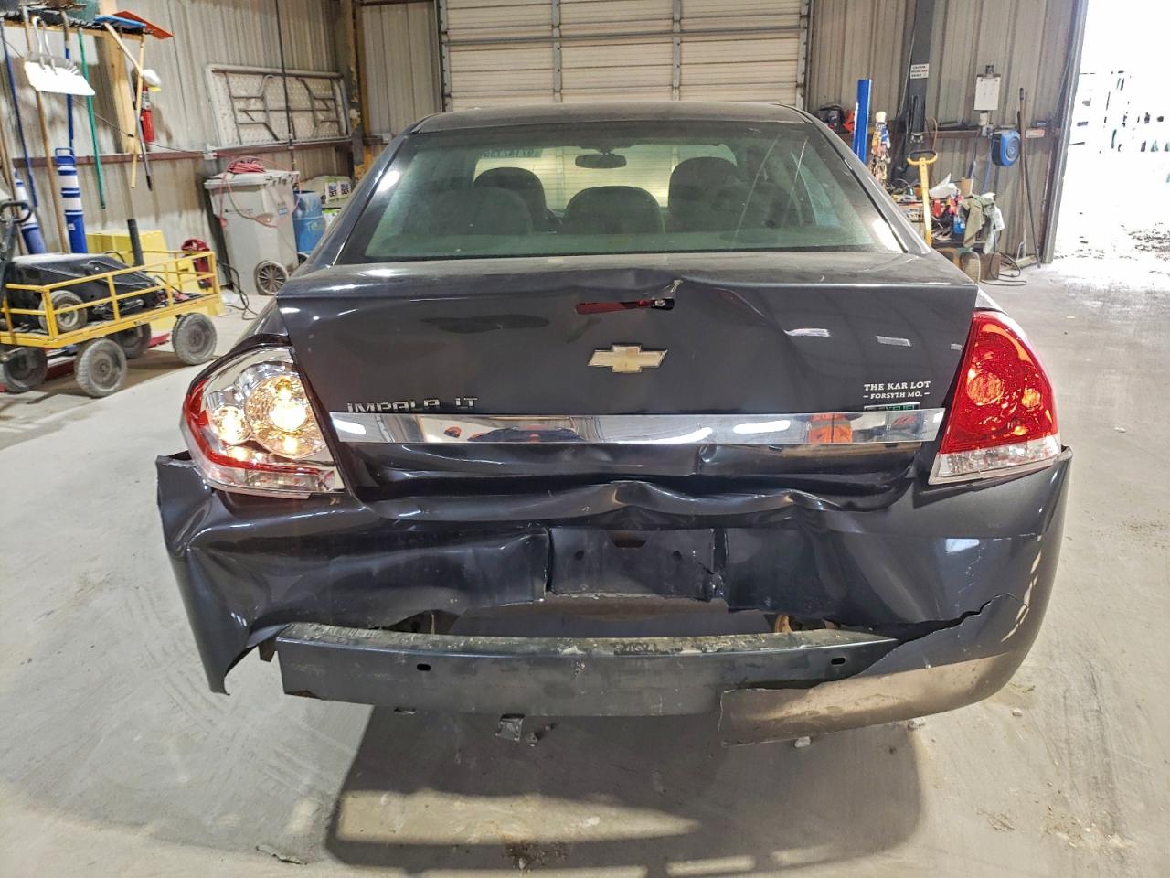 2011 CHEVROLET IMPALA LT photo 16