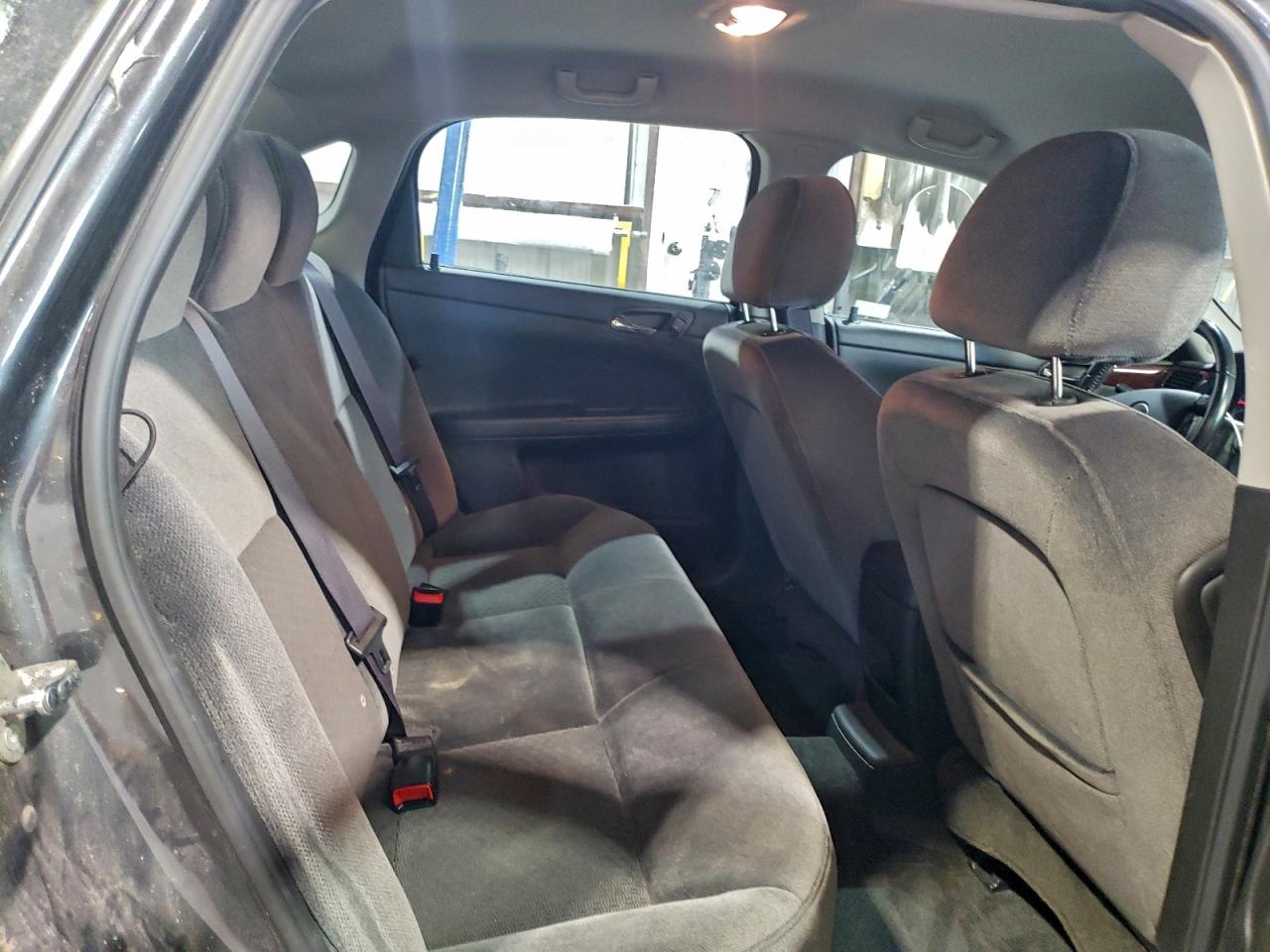 2011 CHEVROLET IMPALA LT photo 28