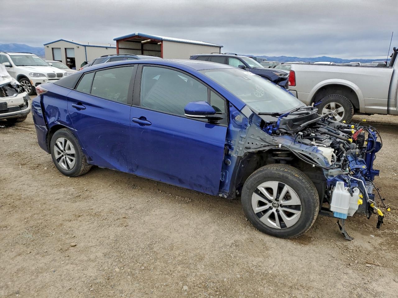 2017 TOYOTA PRIUS photo 7
