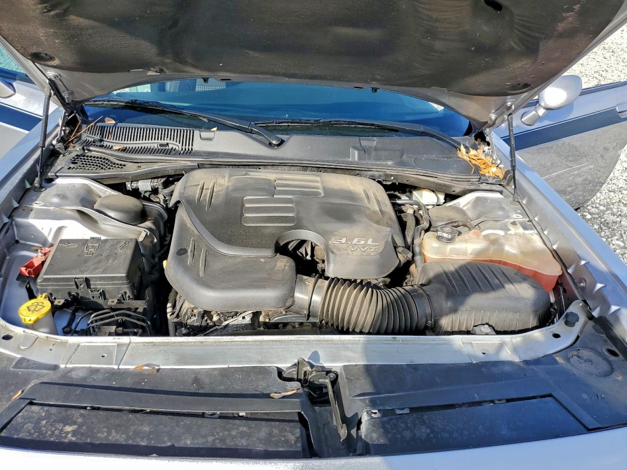 2016 DODGE CHALLENGER SXT photo 31