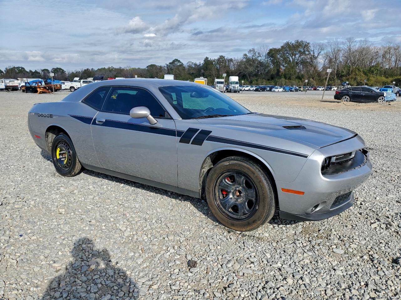 2016 DODGE CHALLENGER SXT photo 10