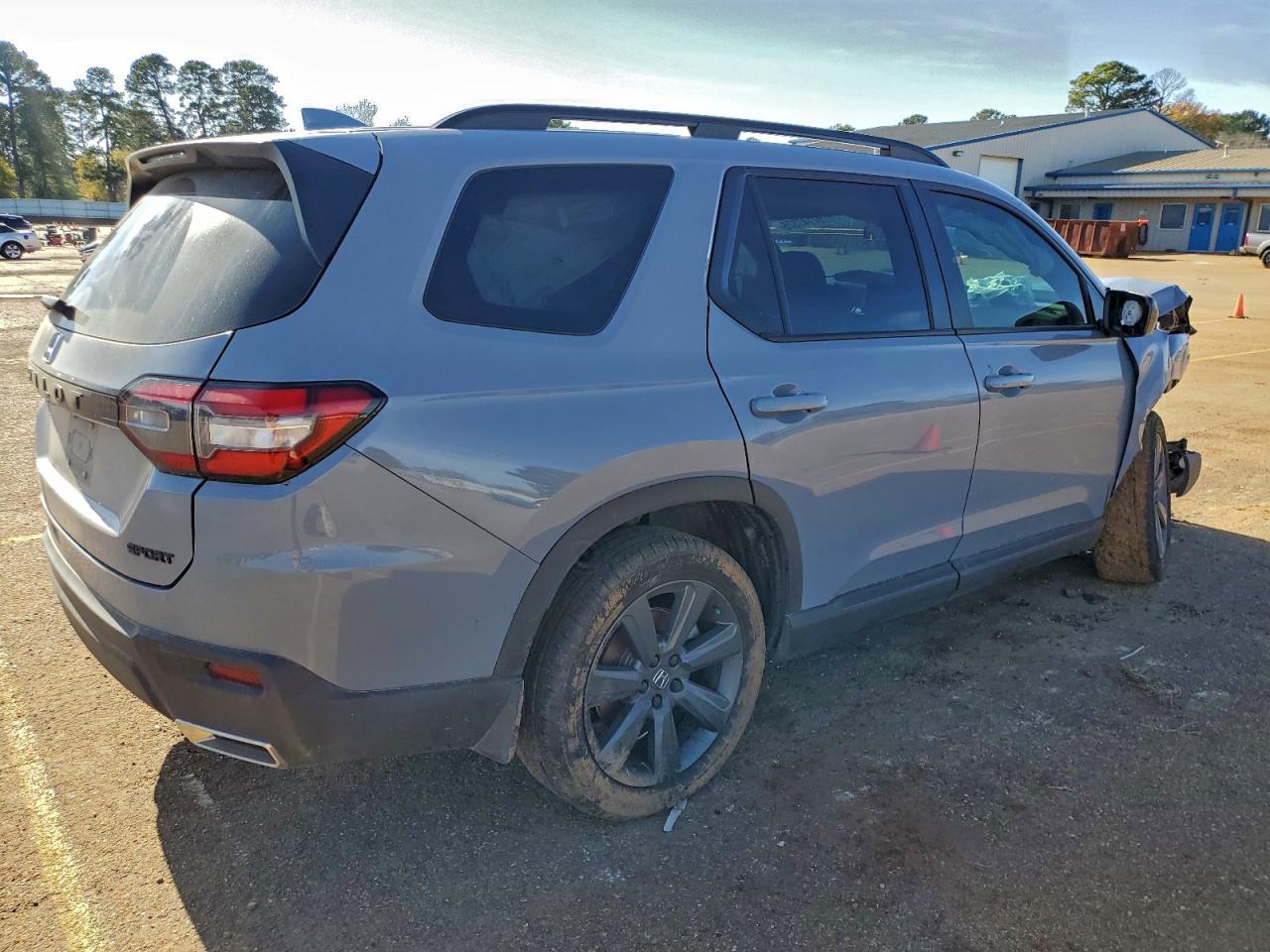 2025 HONDA PILOT SPORT photo 3