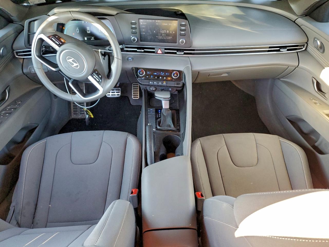 2025 HYUNDAI ELANTRA SEL SPORT photo 8