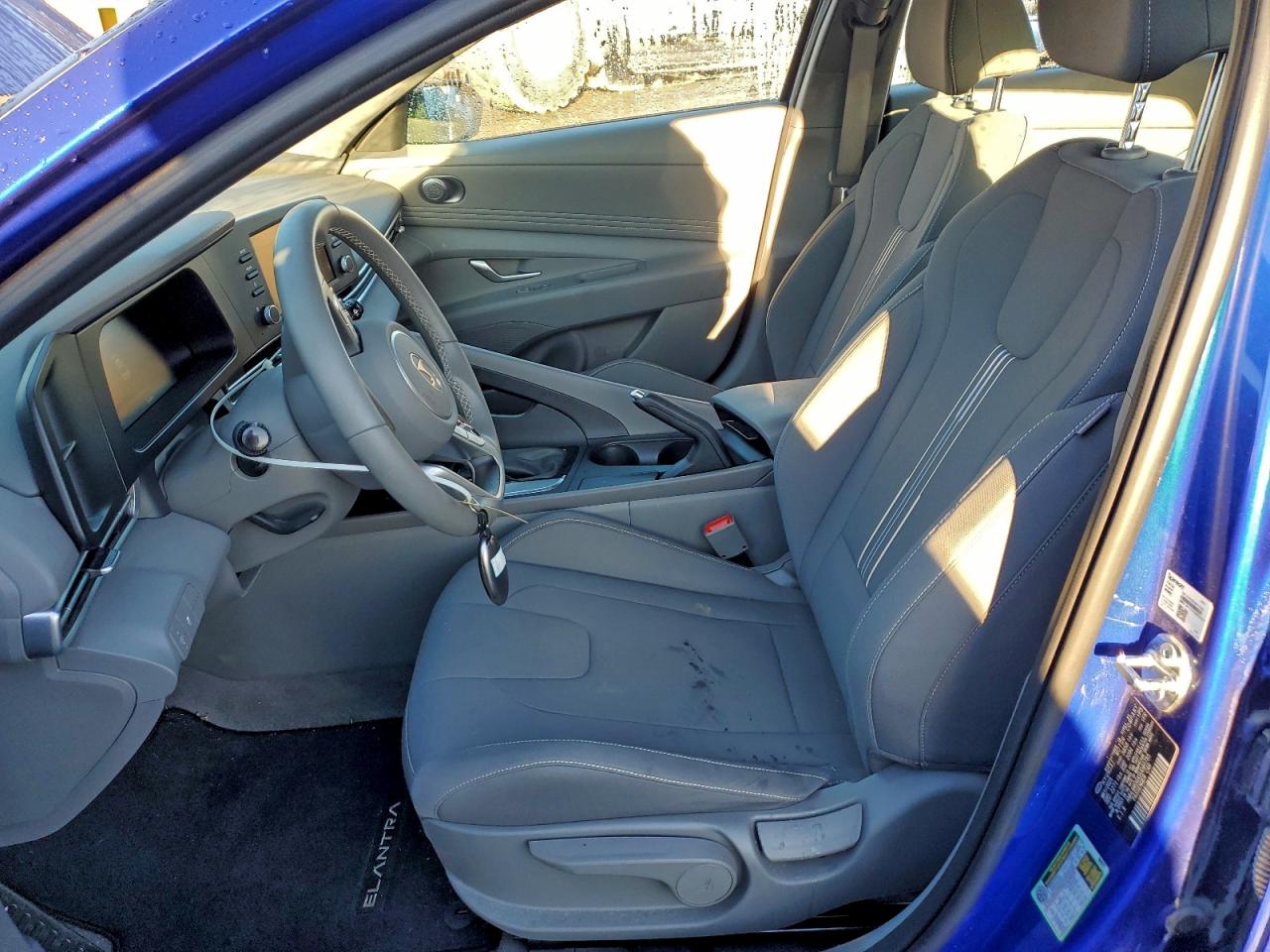 2025 HYUNDAI ELANTRA SEL SPORT photo 7