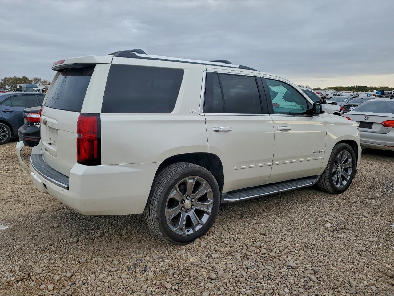 2015 CHEVROLET TAHOE C1500 LTZ photo 3