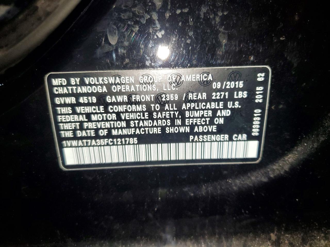 2015 VOLKSWAGEN PASSAT S photo 12