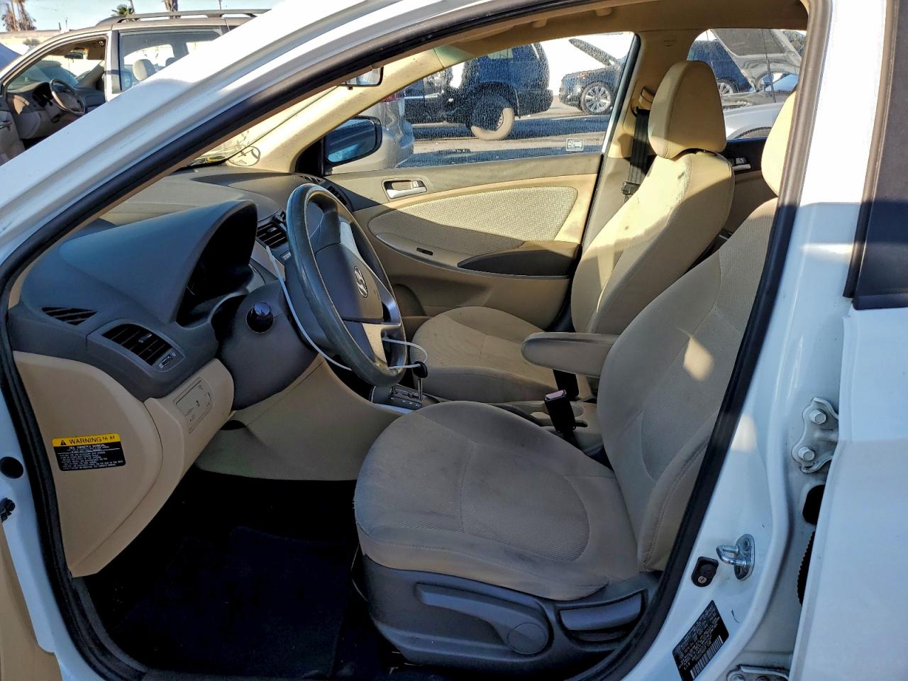 2012 HYUNDAI ACCENT GLS photo 7