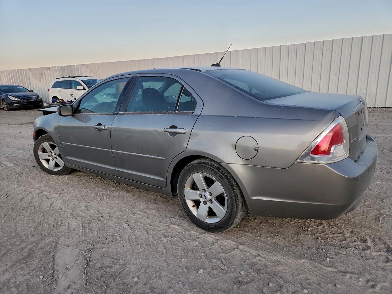 2009 FORD FUSION SE photo 4