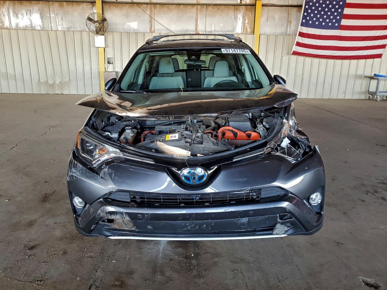 2016 TOYOTA RAV4 HV XLE photo 9