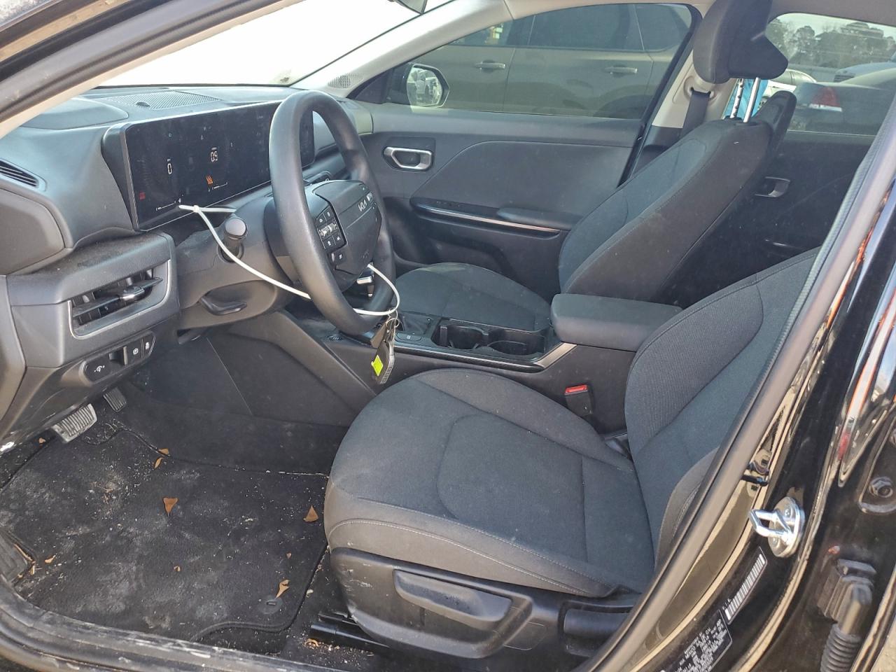 2025 KIA K4 LX photo 13