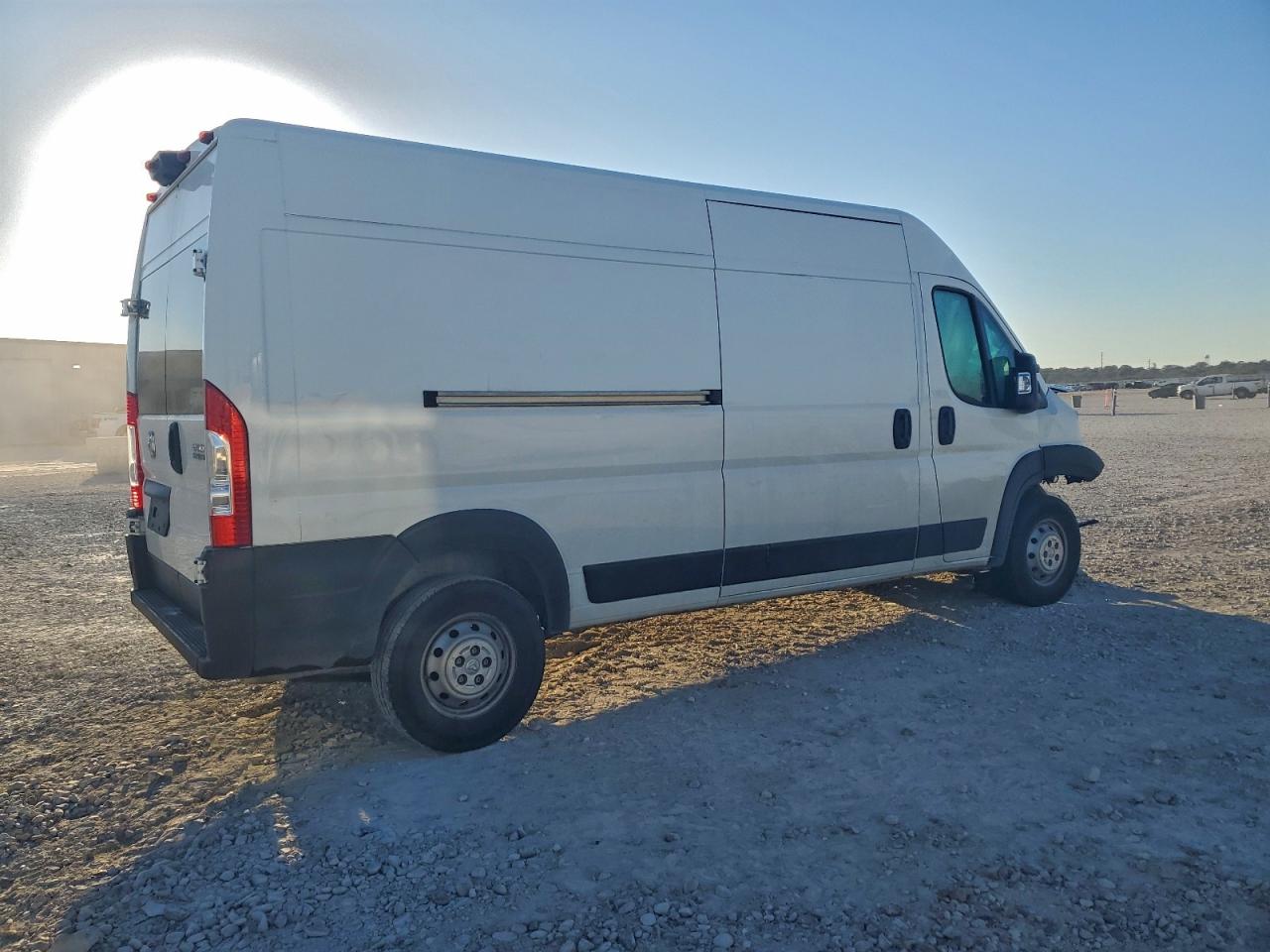 2023 RAM PROMASTER 2500 DELIVERY VAN photo 3