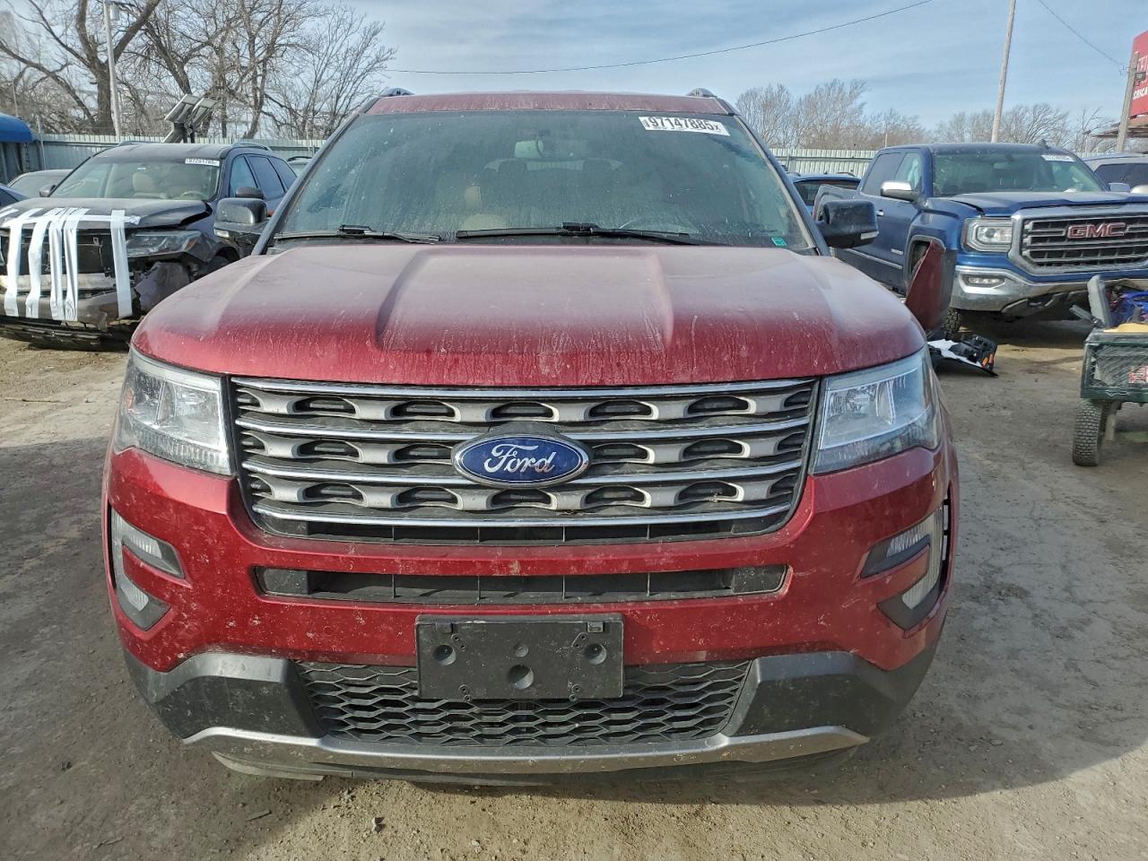 2017 FORD EXPLORER XLT photo 5