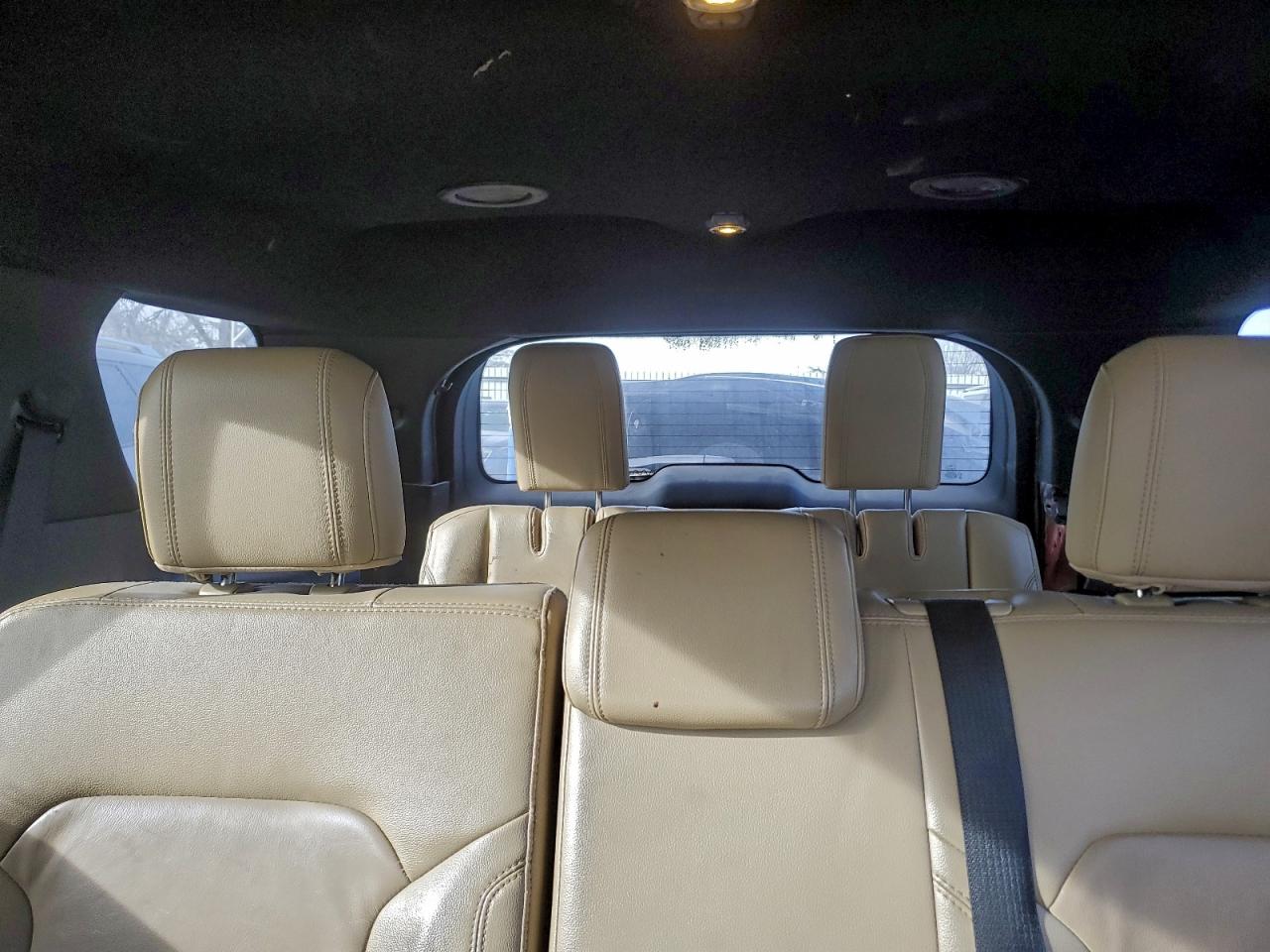 2017 FORD EXPLORER XLT photo 10