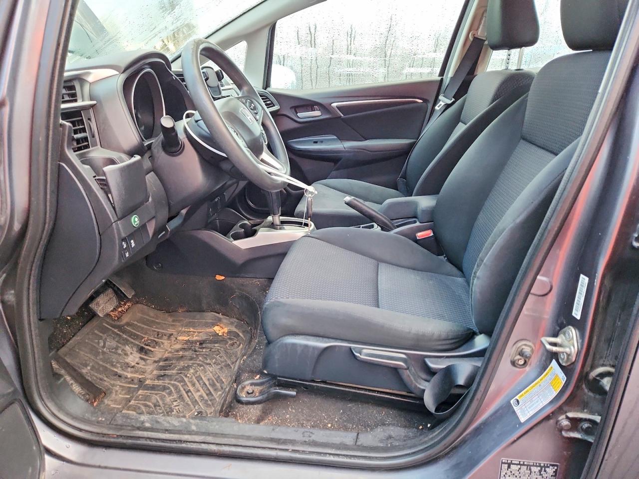 2018 HONDA FIT LX photo 19