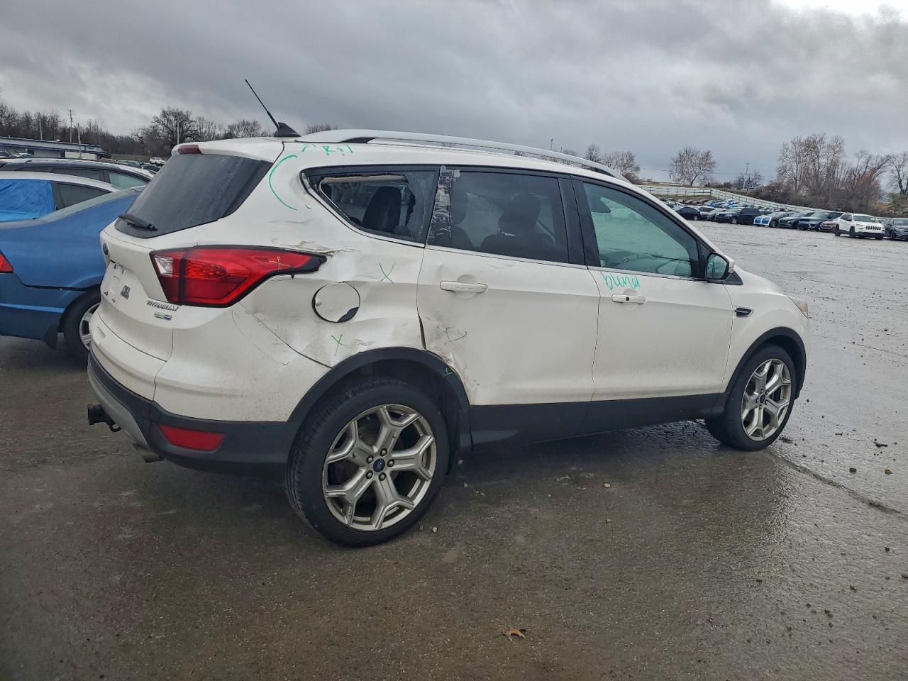 2019 FORD ESCAPE TITANIUM photo 3