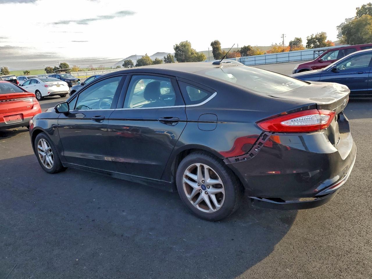 2014 FORD FUSION SE photo 2