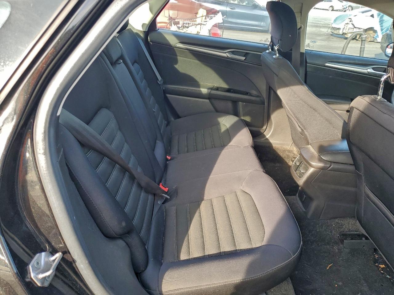 2014 FORD FUSION SE photo 10