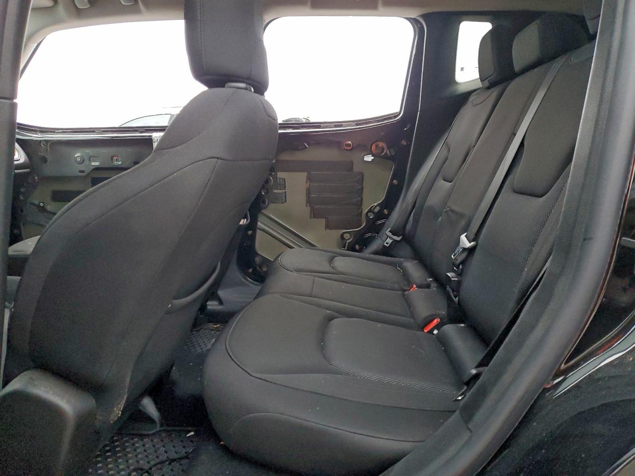 2017 JEEP RENEGADE LATITUDE photo 11