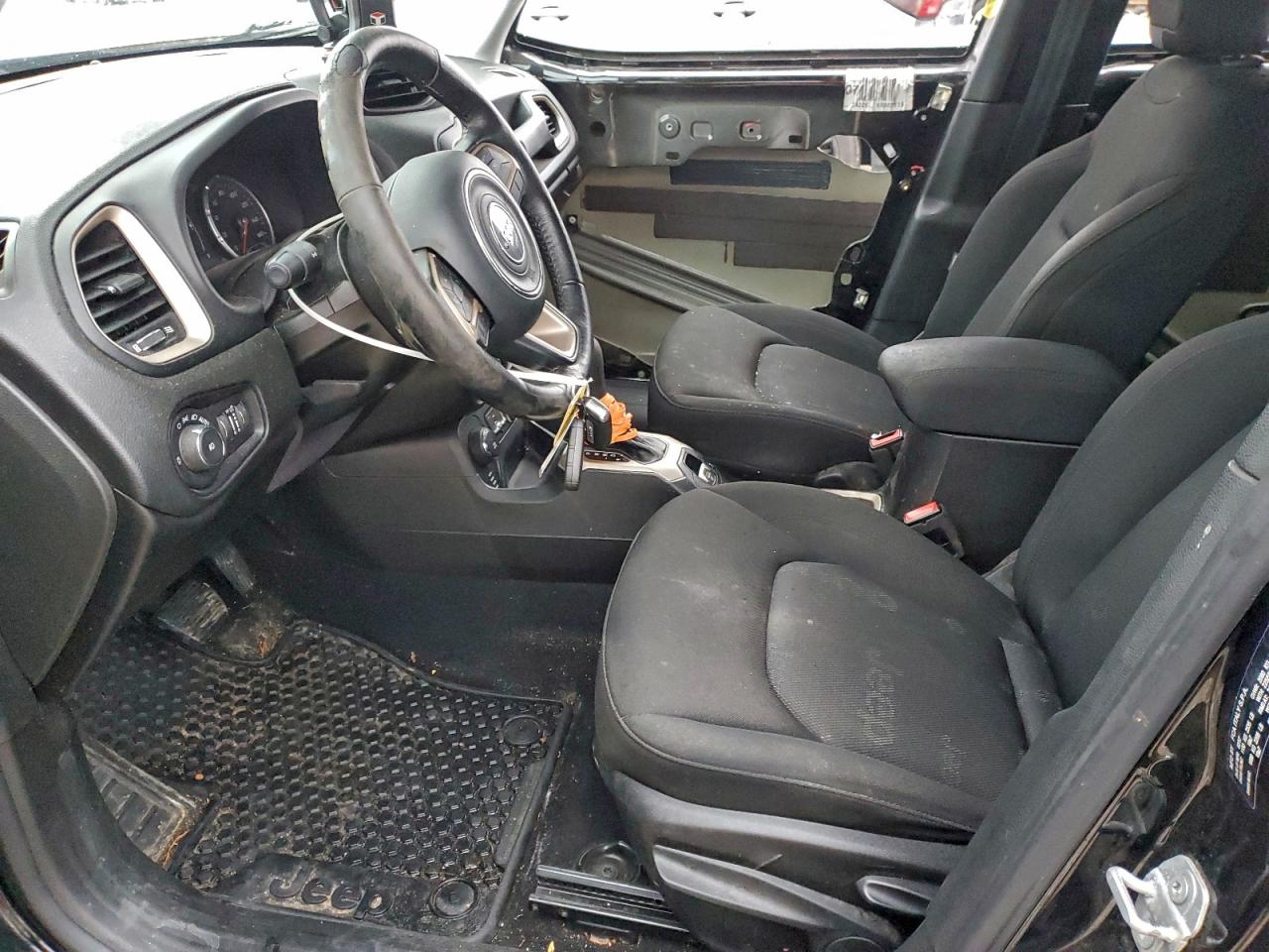 2017 JEEP RENEGADE LATITUDE photo 7