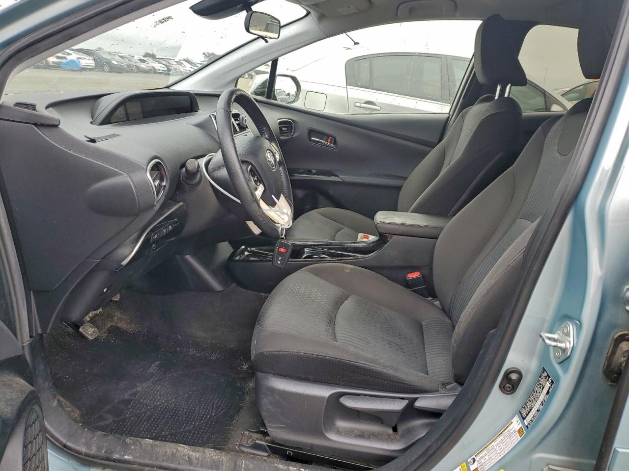 2018 TOYOTA PRIUS photo 7