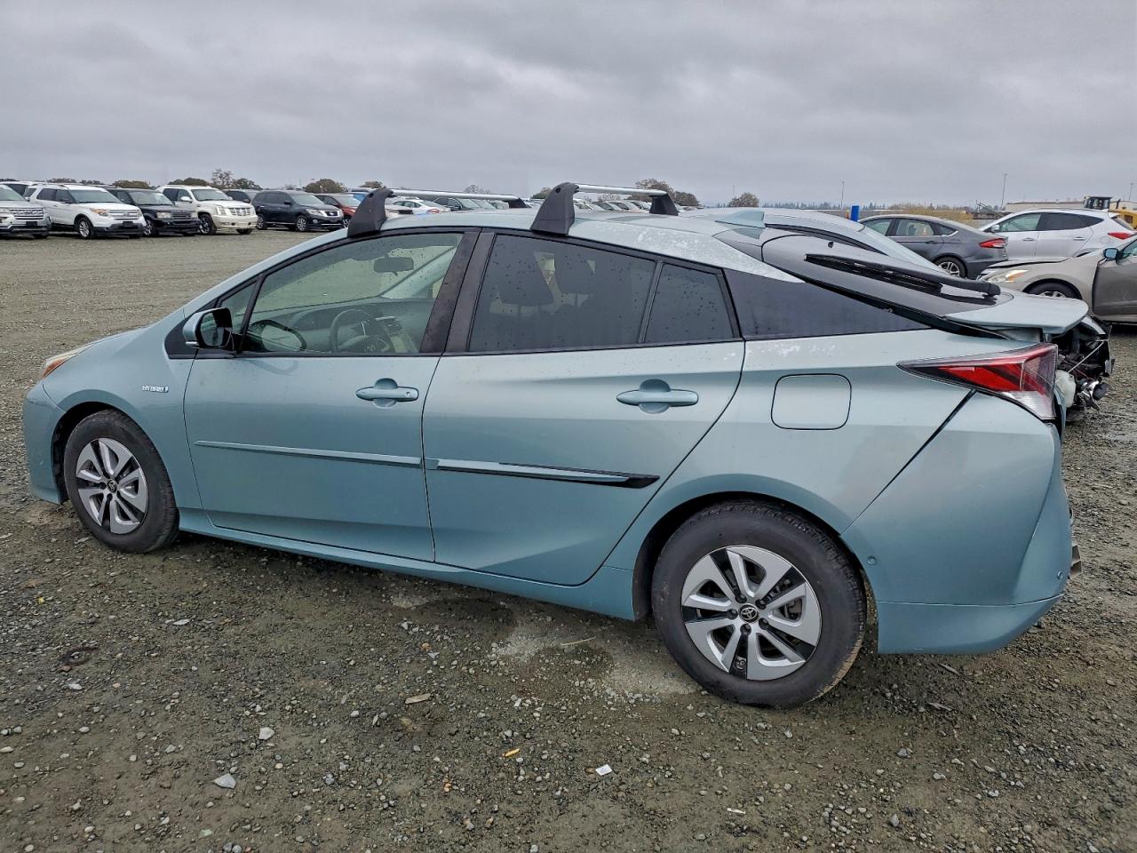 2018 TOYOTA PRIUS photo 2