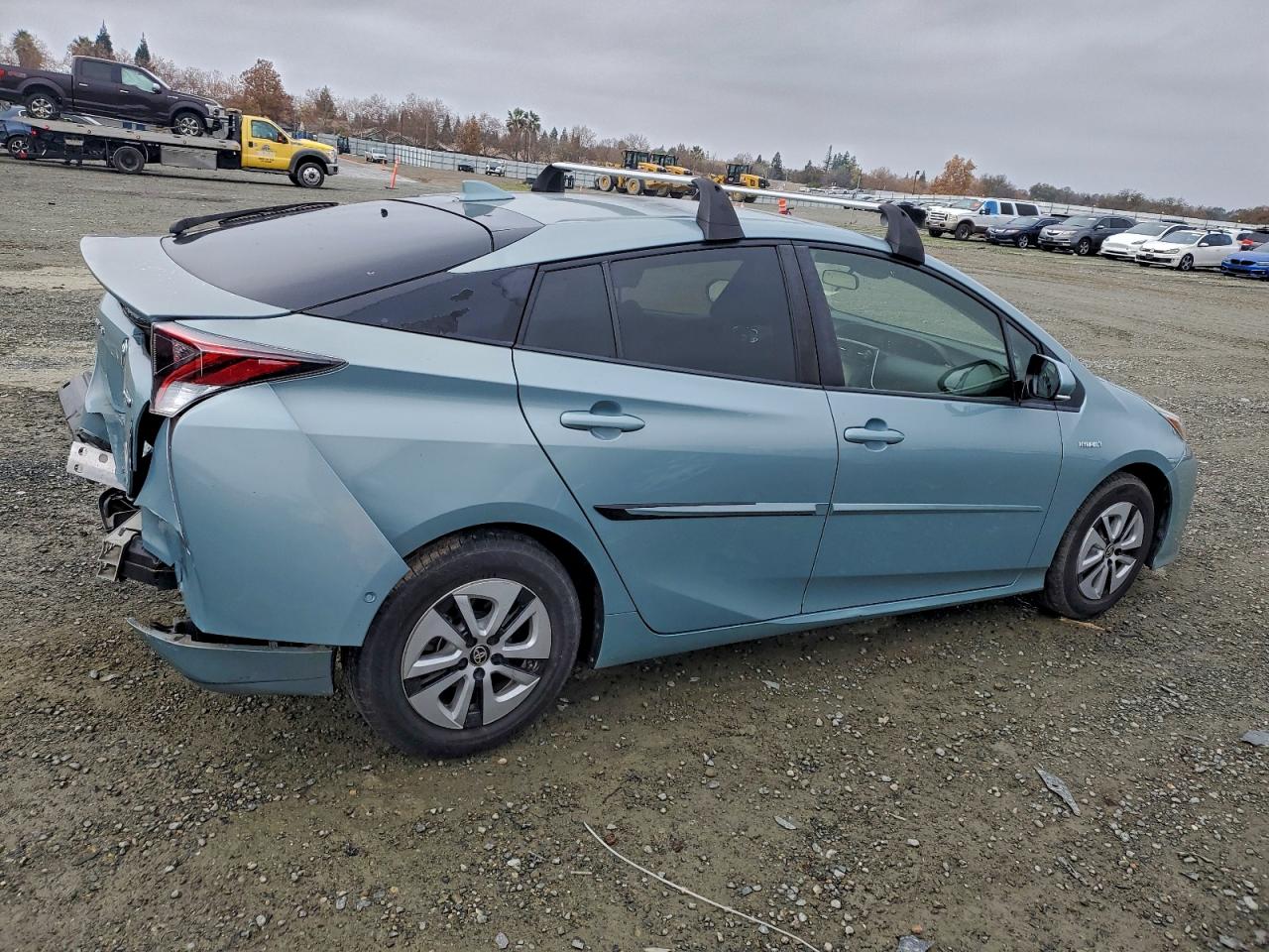 2018 TOYOTA PRIUS photo 3