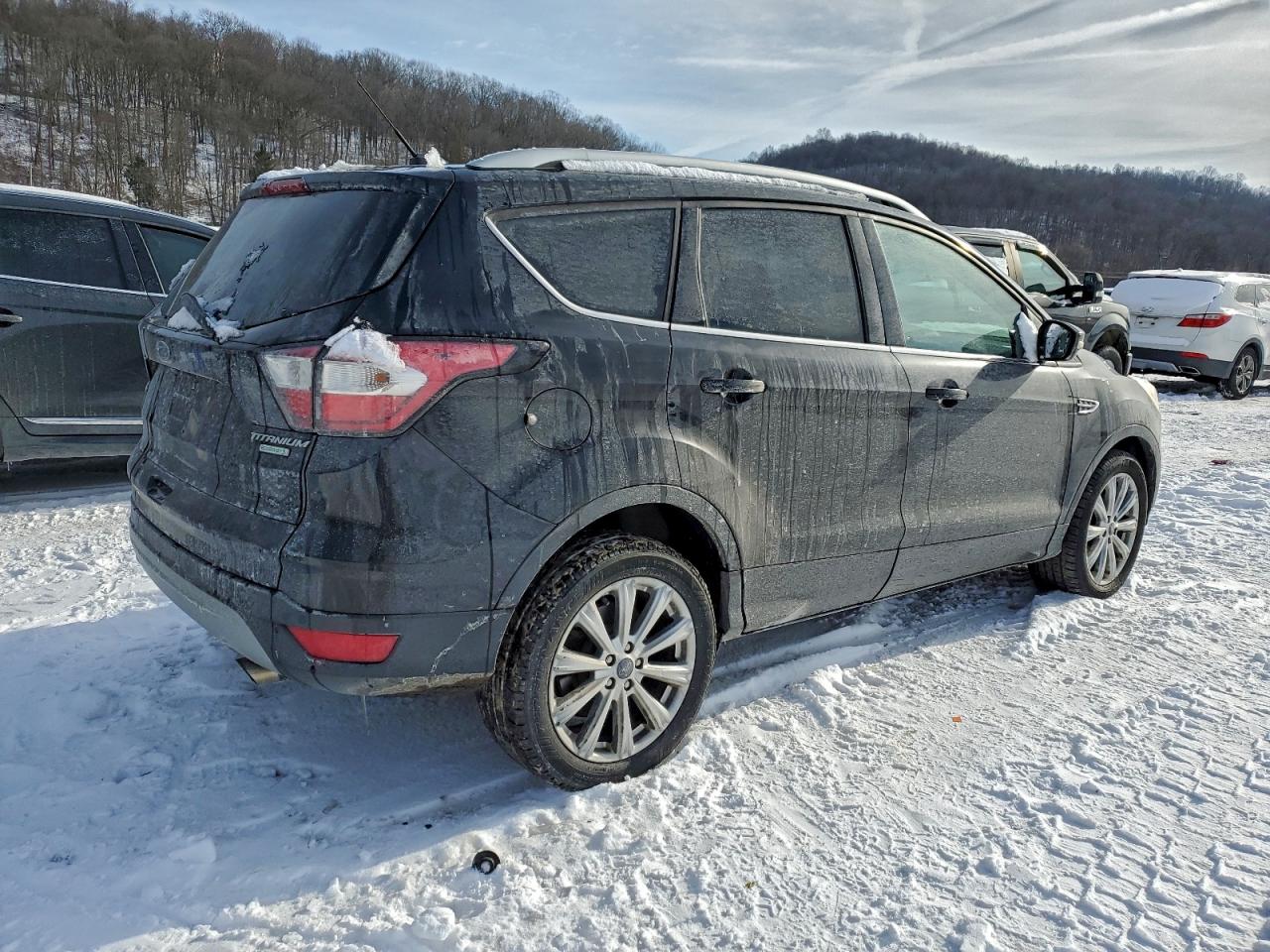 2017 FORD ESCAPE TITANIUM photo 5