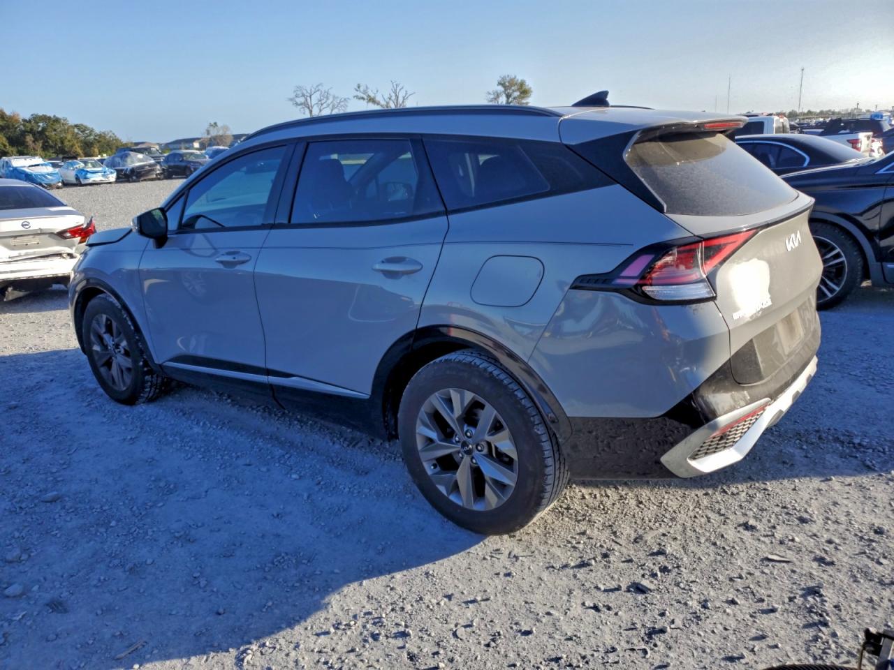 2023 KIA SPORTAGE SX photo 3
