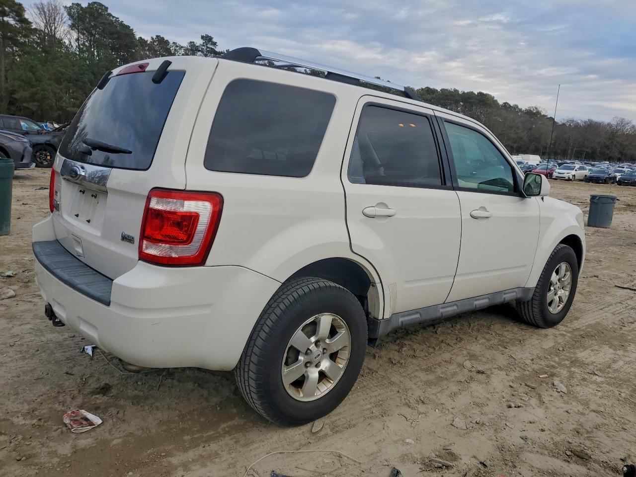 2011 FORD ESCAPE LIMITED photo 3