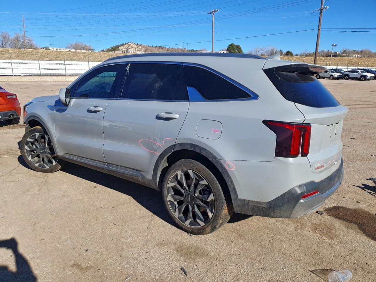 2024 KIA SORENTO SX photo 2