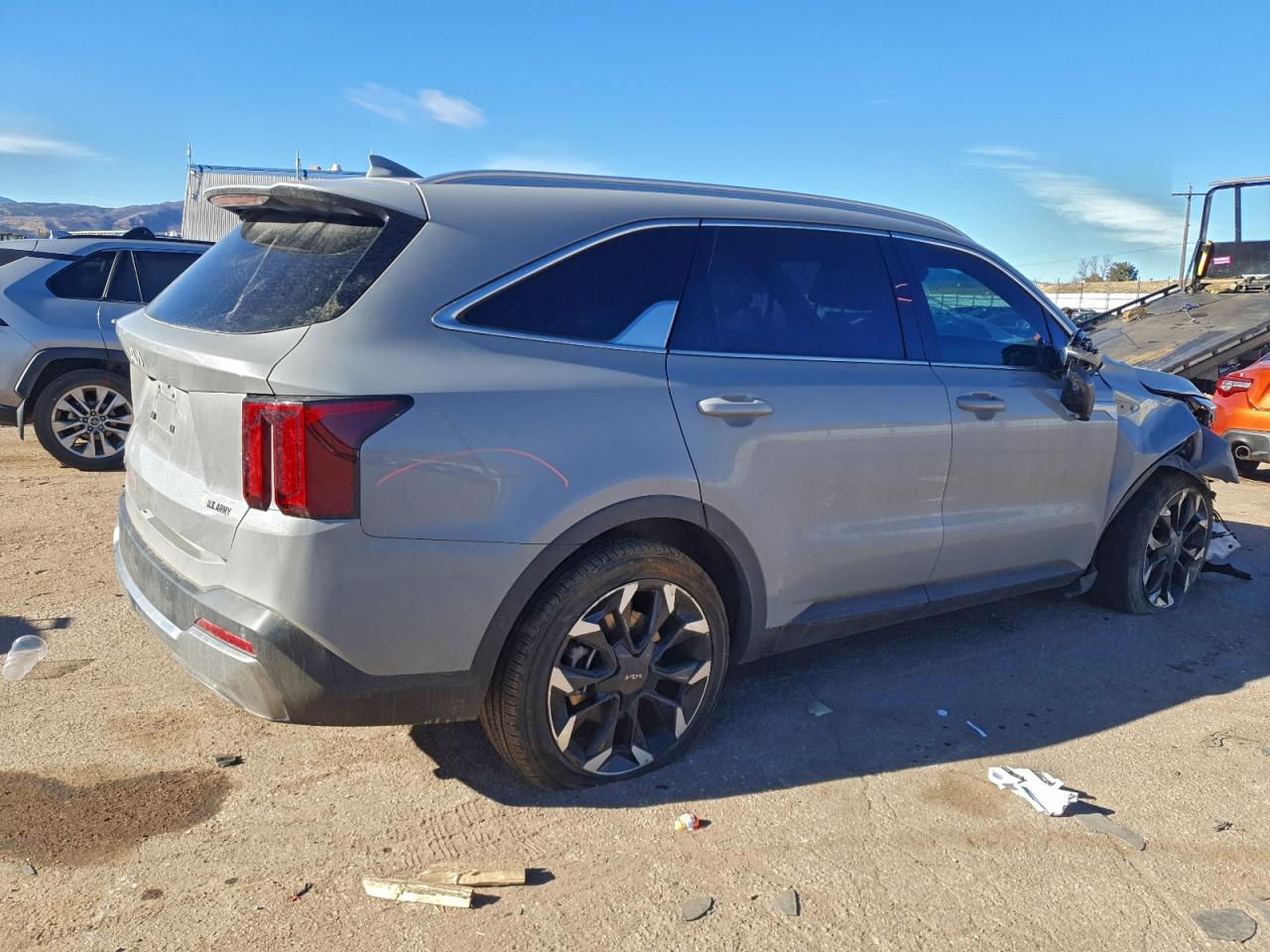 2024 KIA SORENTO SX photo 3