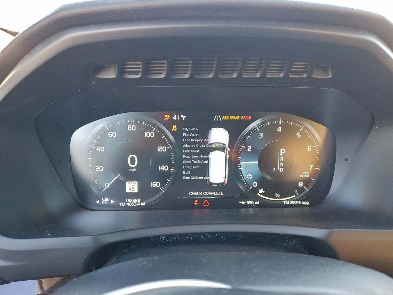 2016 VOLVO XC90 T6 photo 25