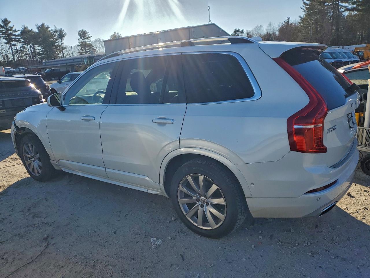 2016 VOLVO XC90 T6 photo 4