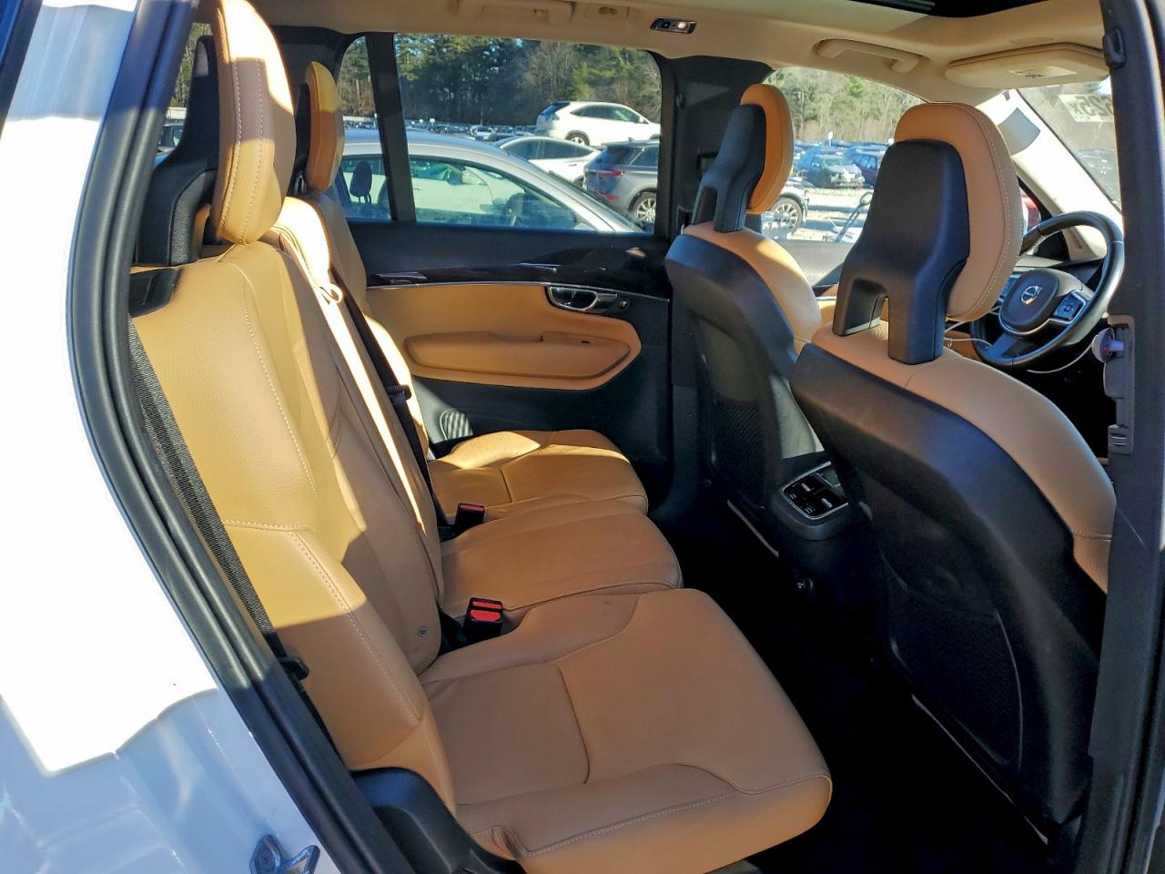 2016 VOLVO XC90 T6 photo 31