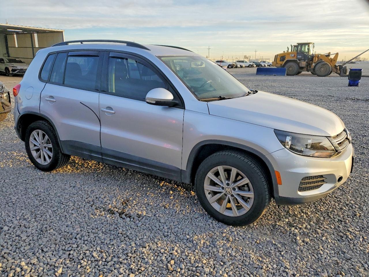 2017 VOLKSWAGEN TIGUAN S photo 10