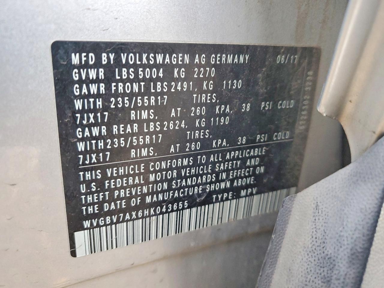 2017 VOLKSWAGEN TIGUAN S photo 37