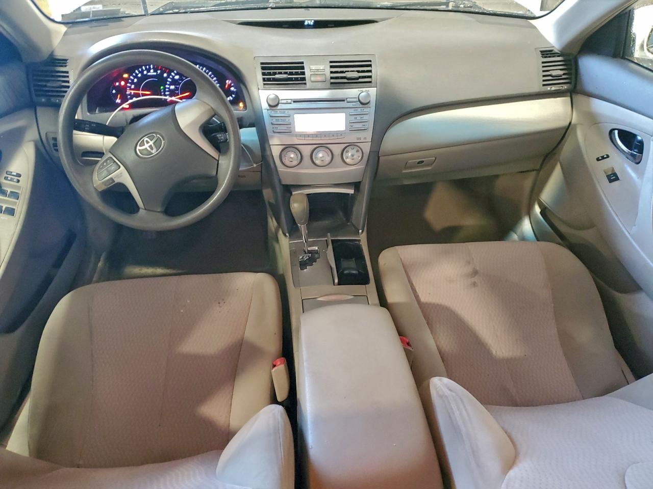 2011 TOYOTA CAMRY BASE photo 22