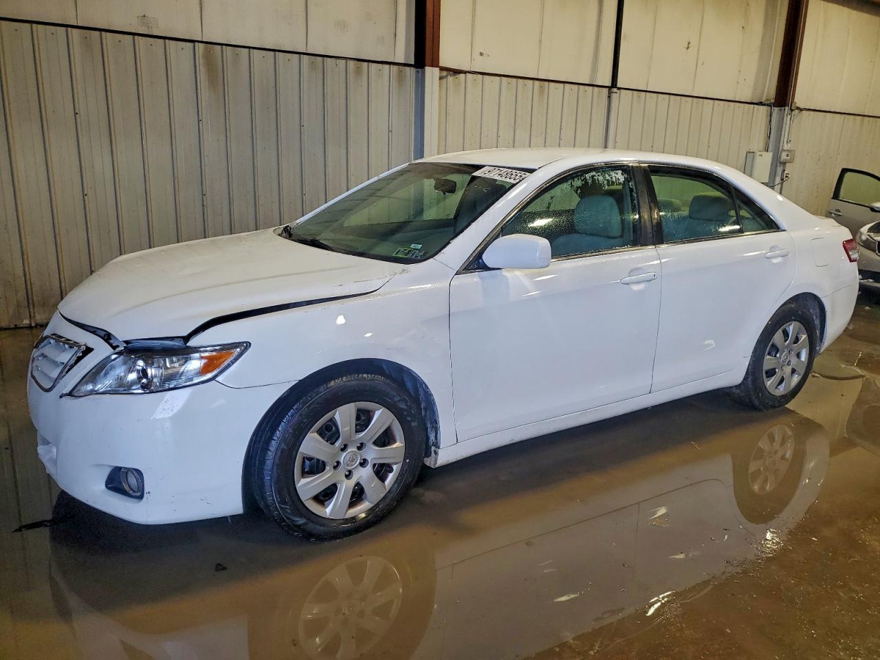 2011 TOYOTA CAMRY