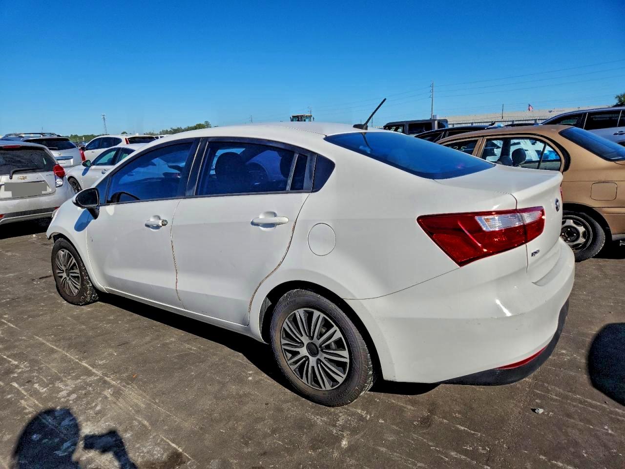 2016 KIA RIO photo 2