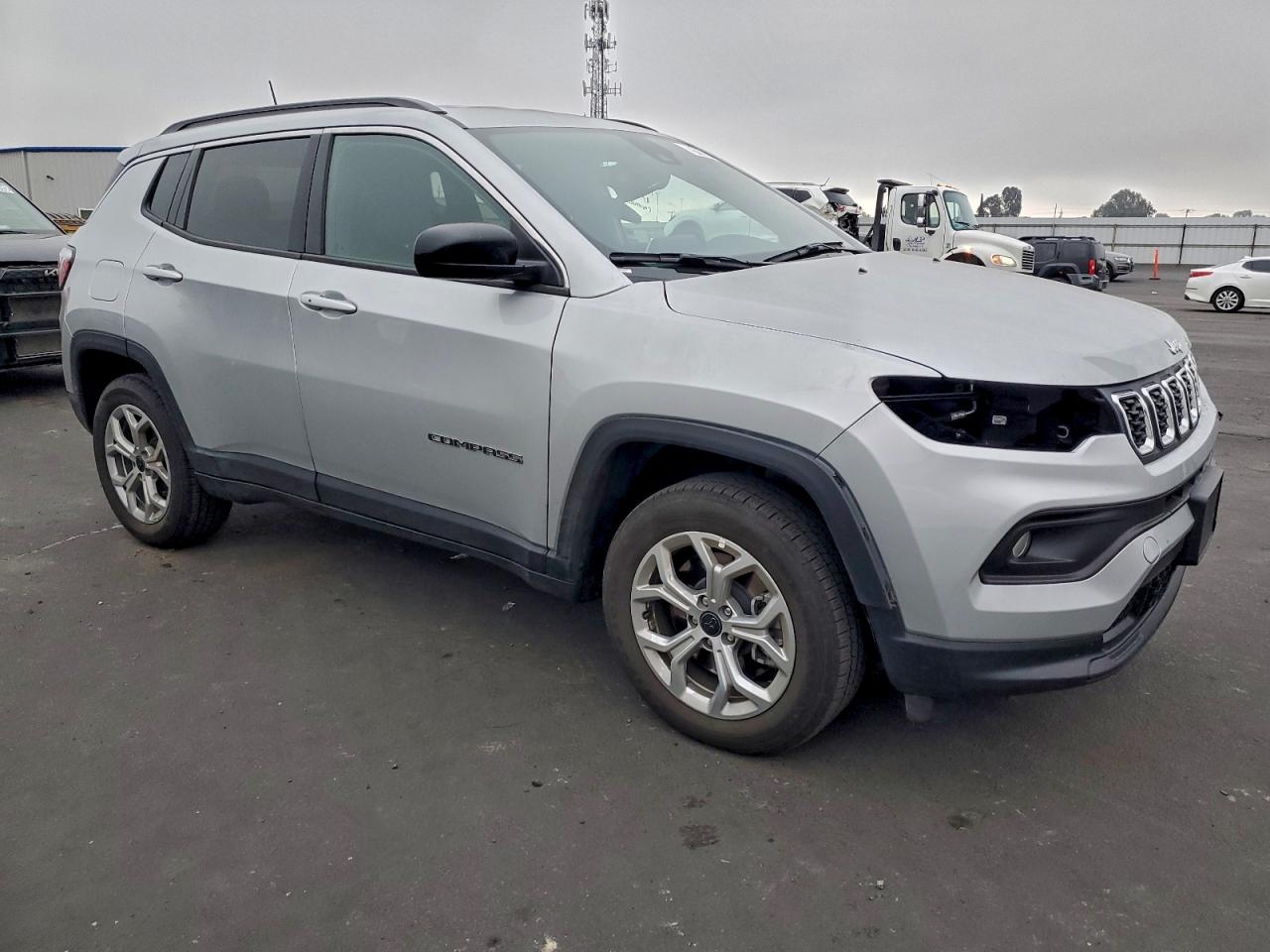 2025 JEEP COMPASS LATITUDE photo 4