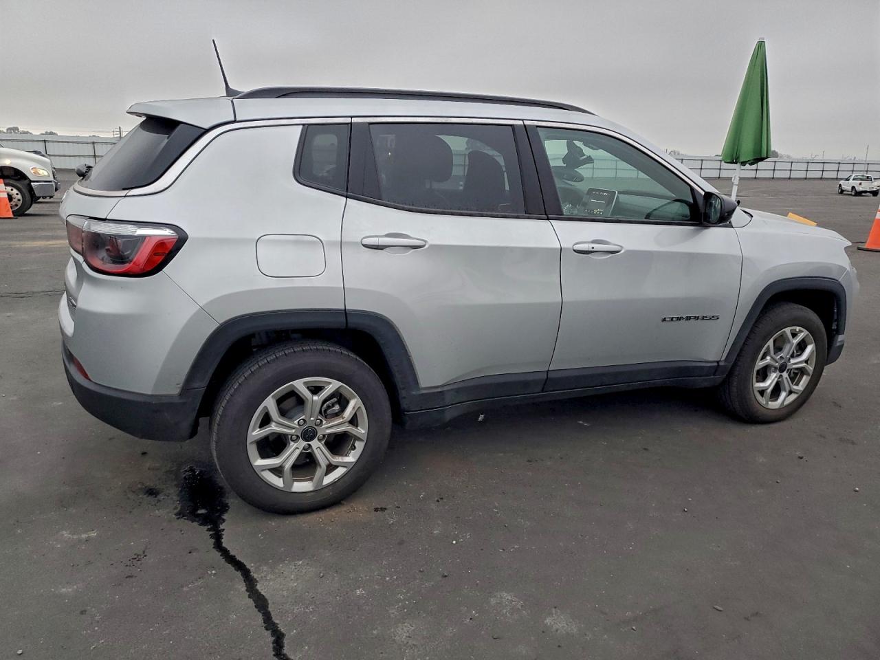 2025 JEEP COMPASS LATITUDE photo 3