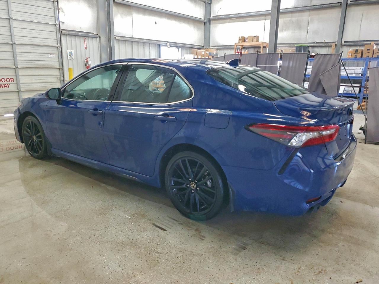 2023 TOYOTA CAMRY XSE photo 3